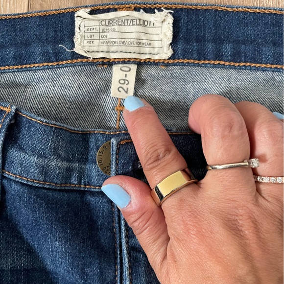 Current/Elliott Jeans 👖 (Size 29) - Picture 3 of 4